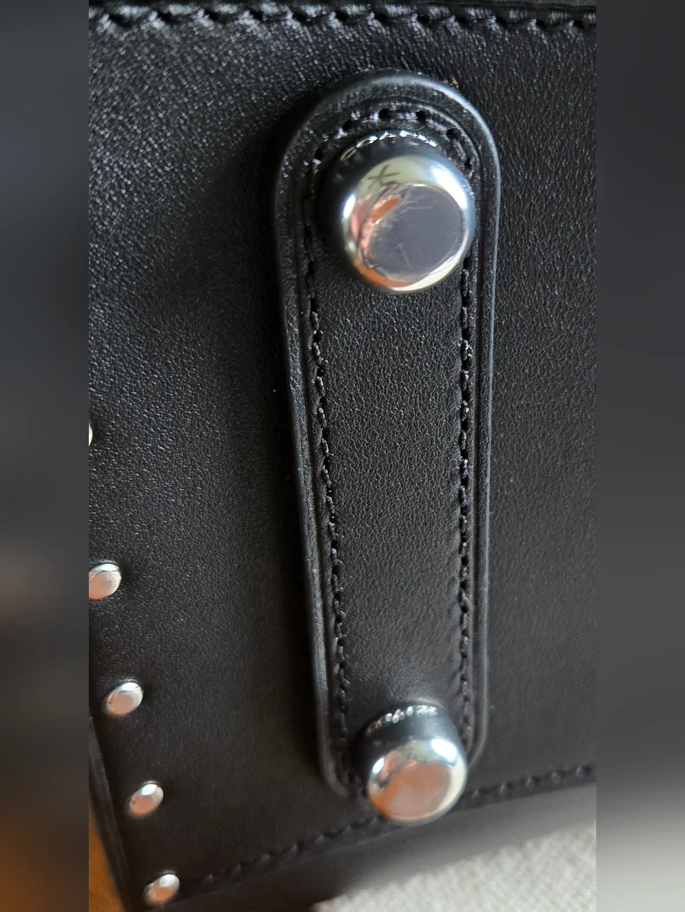 Coach Rivet Rogue 30 - Picture 13 of 13